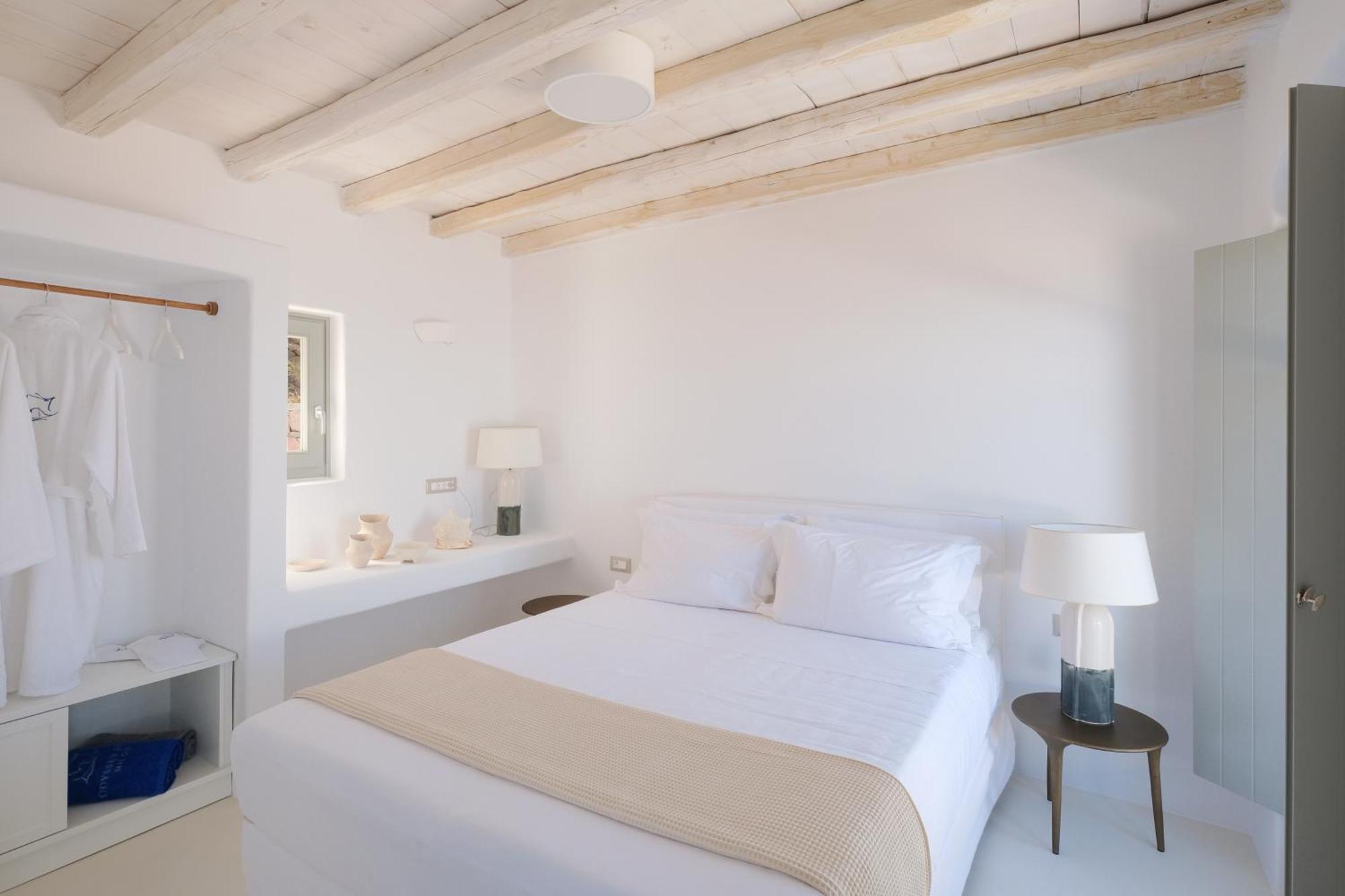 פלאקה Odyssey Rock Milos Sunset Suites מראה חיצוני תמונה