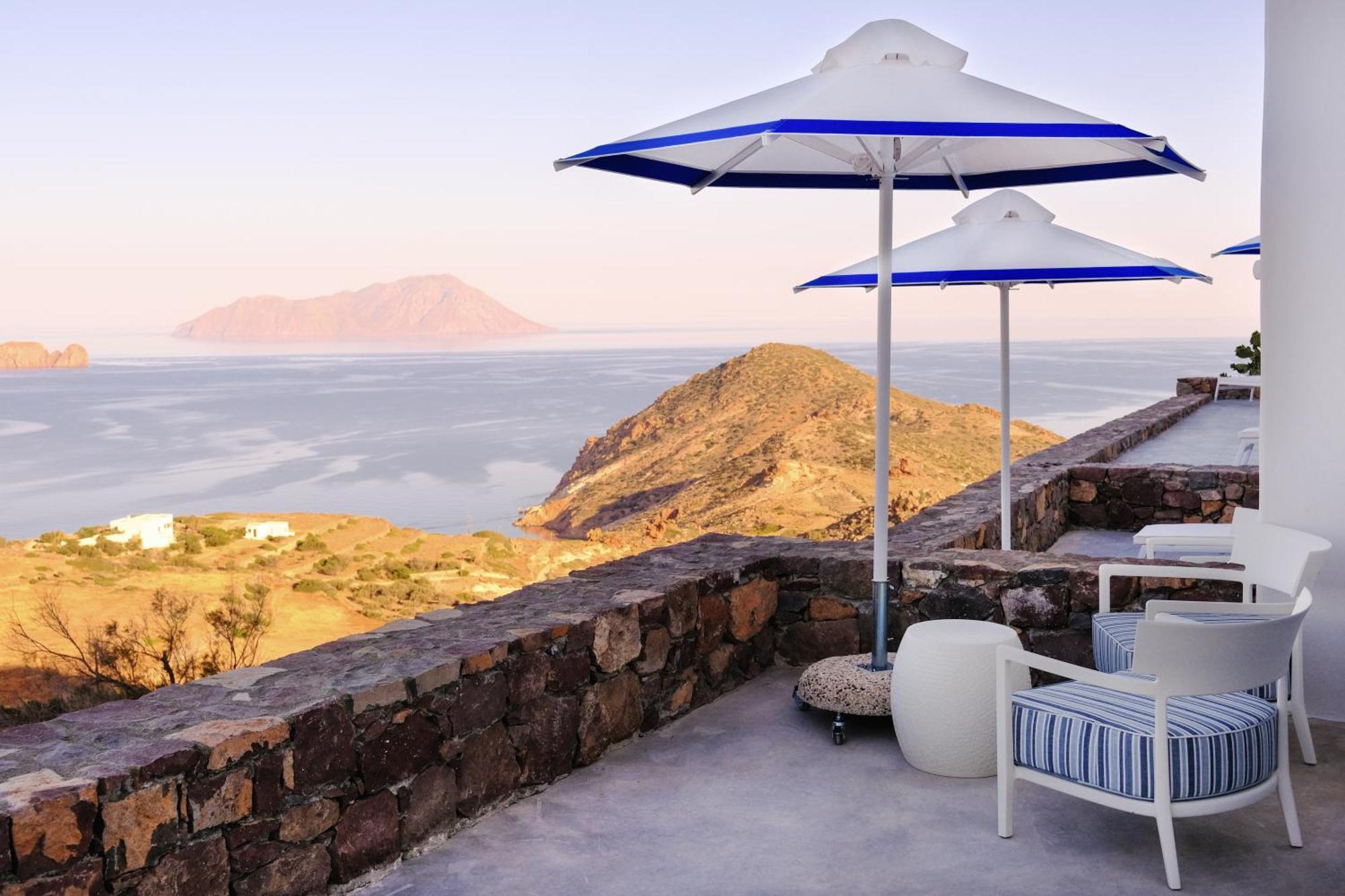 פלאקה Odyssey Rock Milos Sunset Suites מראה חיצוני תמונה