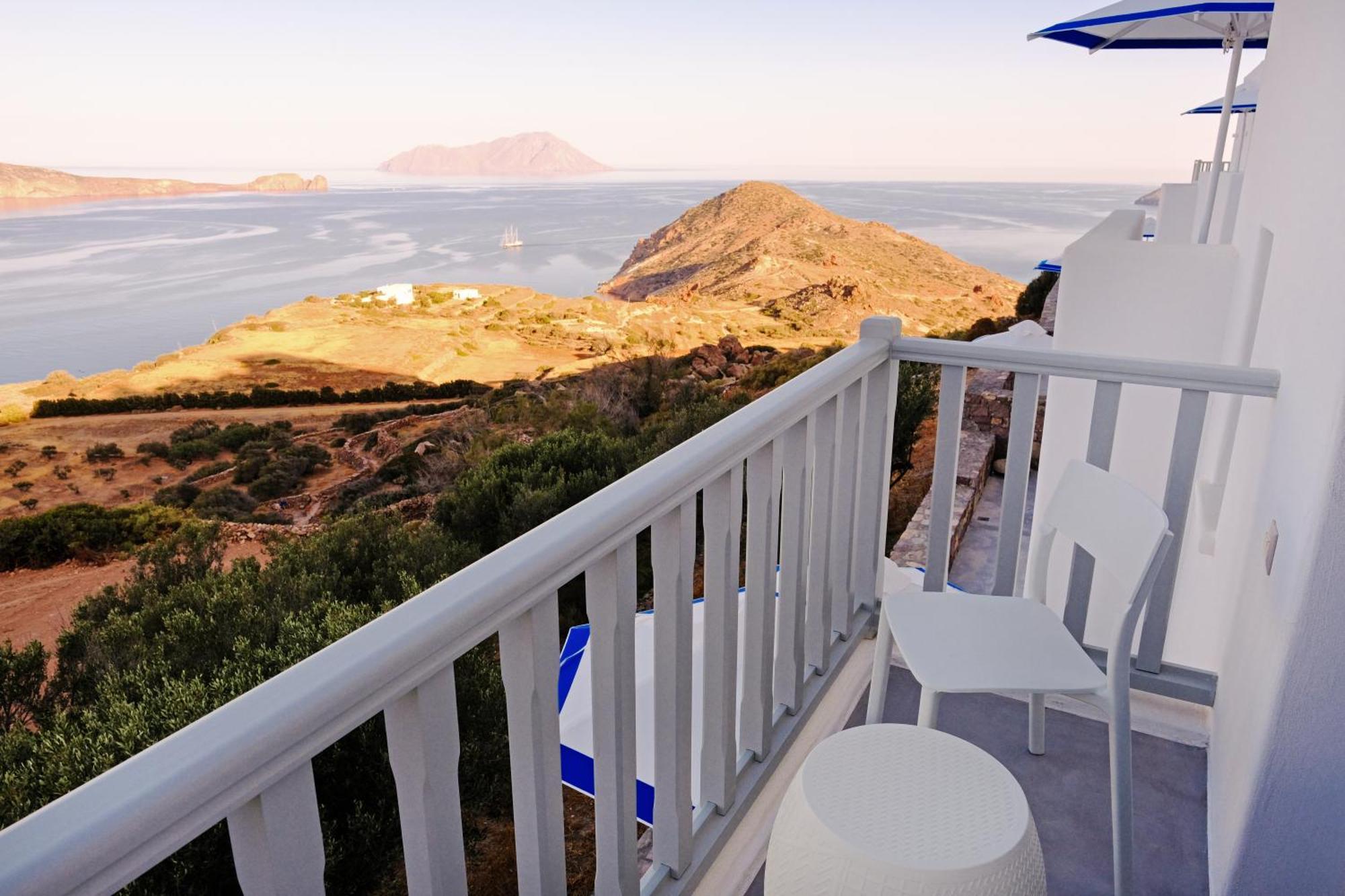 פלאקה Odyssey Rock Milos Sunset Suites מראה חיצוני תמונה