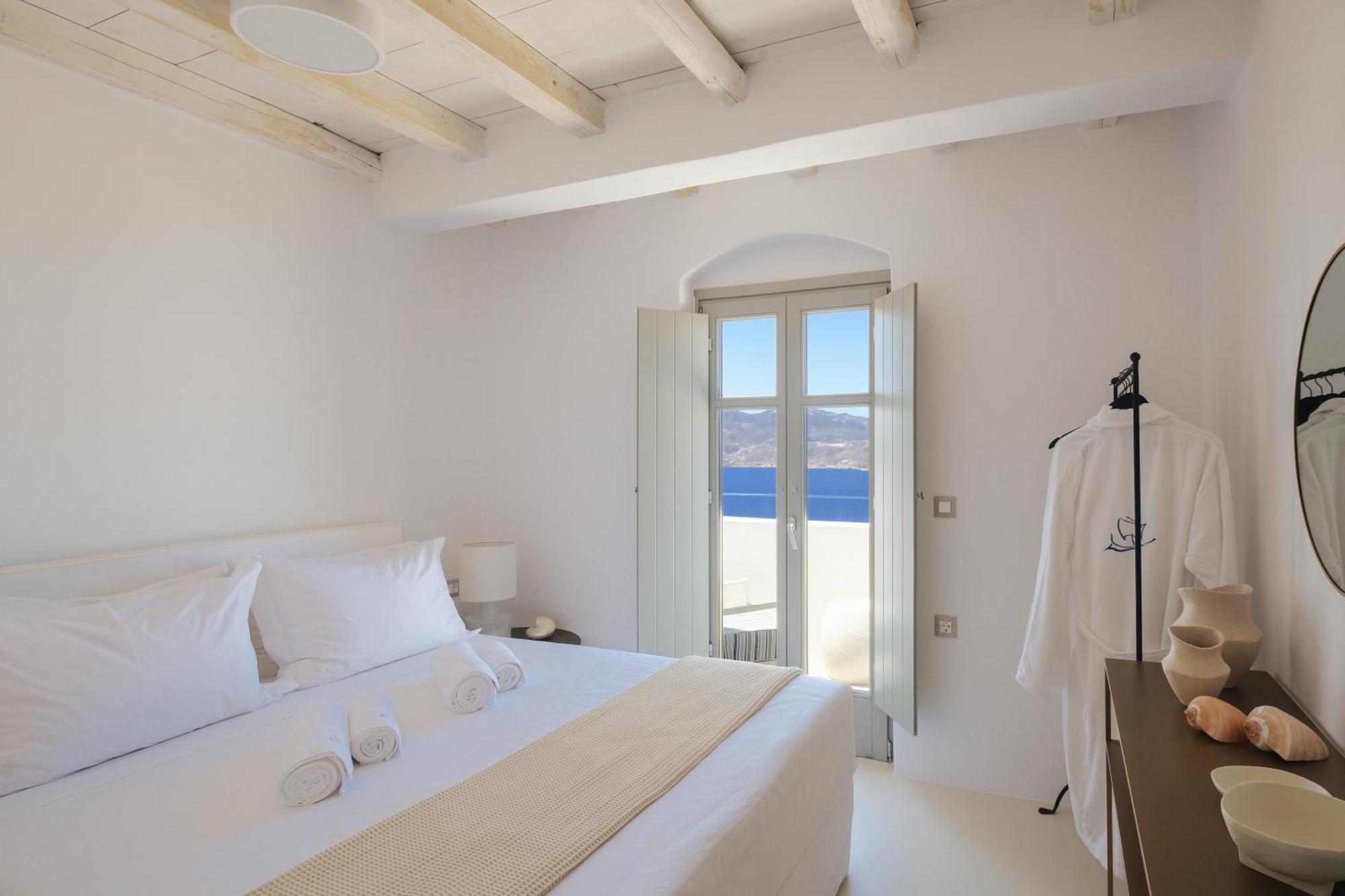 פלאקה Odyssey Rock Milos Sunset Suites מראה חיצוני תמונה