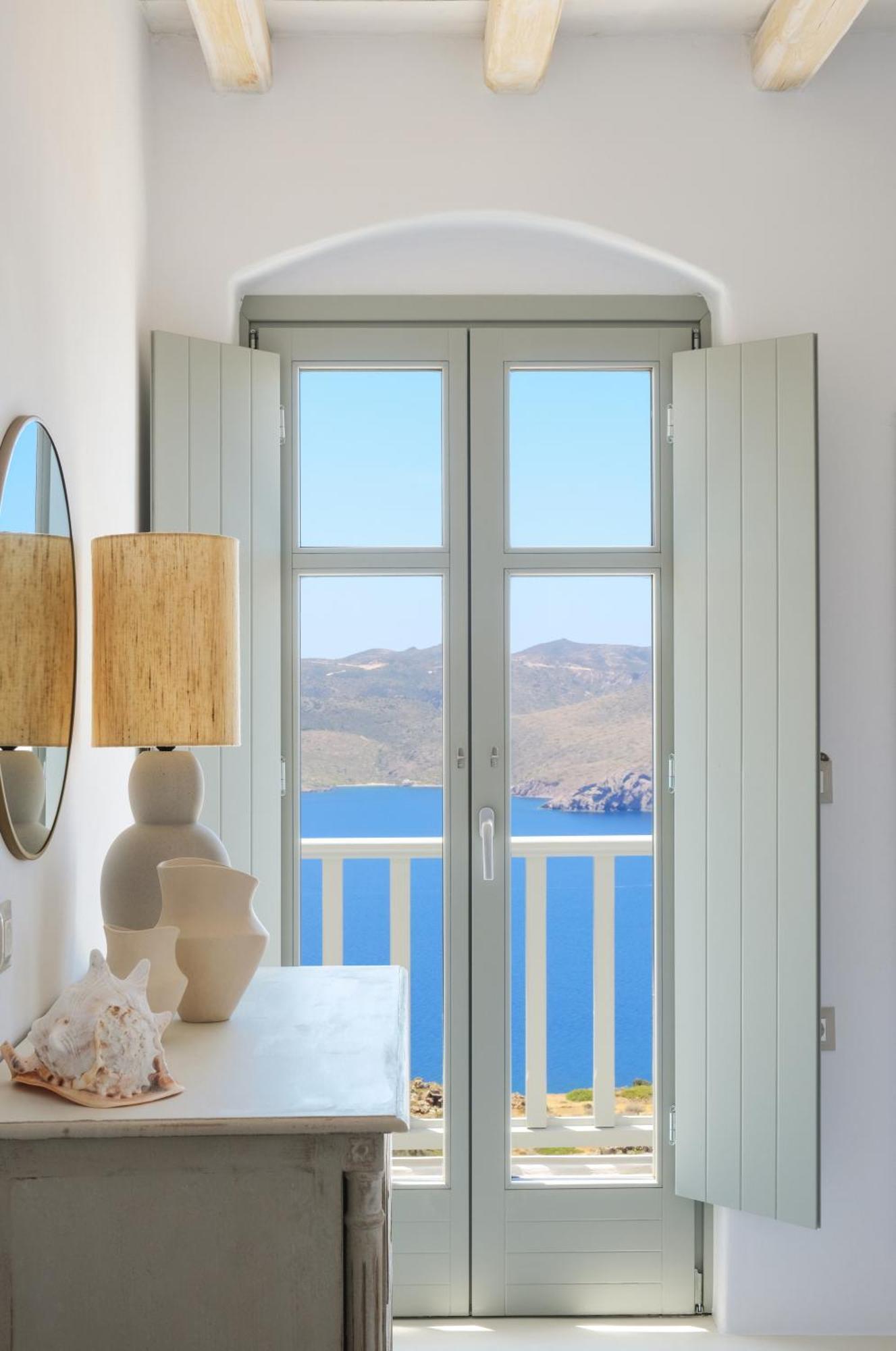 פלאקה Odyssey Rock Milos Sunset Suites מראה חיצוני תמונה