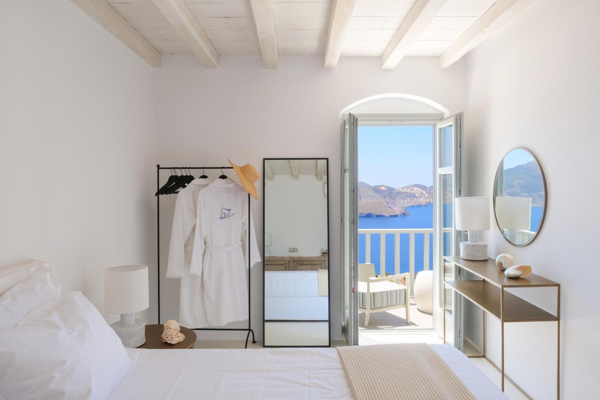 פלאקה Odyssey Rock Milos Sunset Suites חדר תמונה