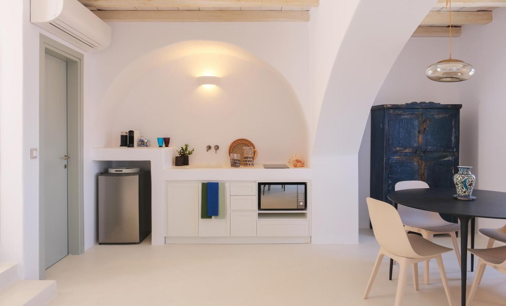 פלאקה Odyssey Rock Milos Sunset Suites חדר תמונה