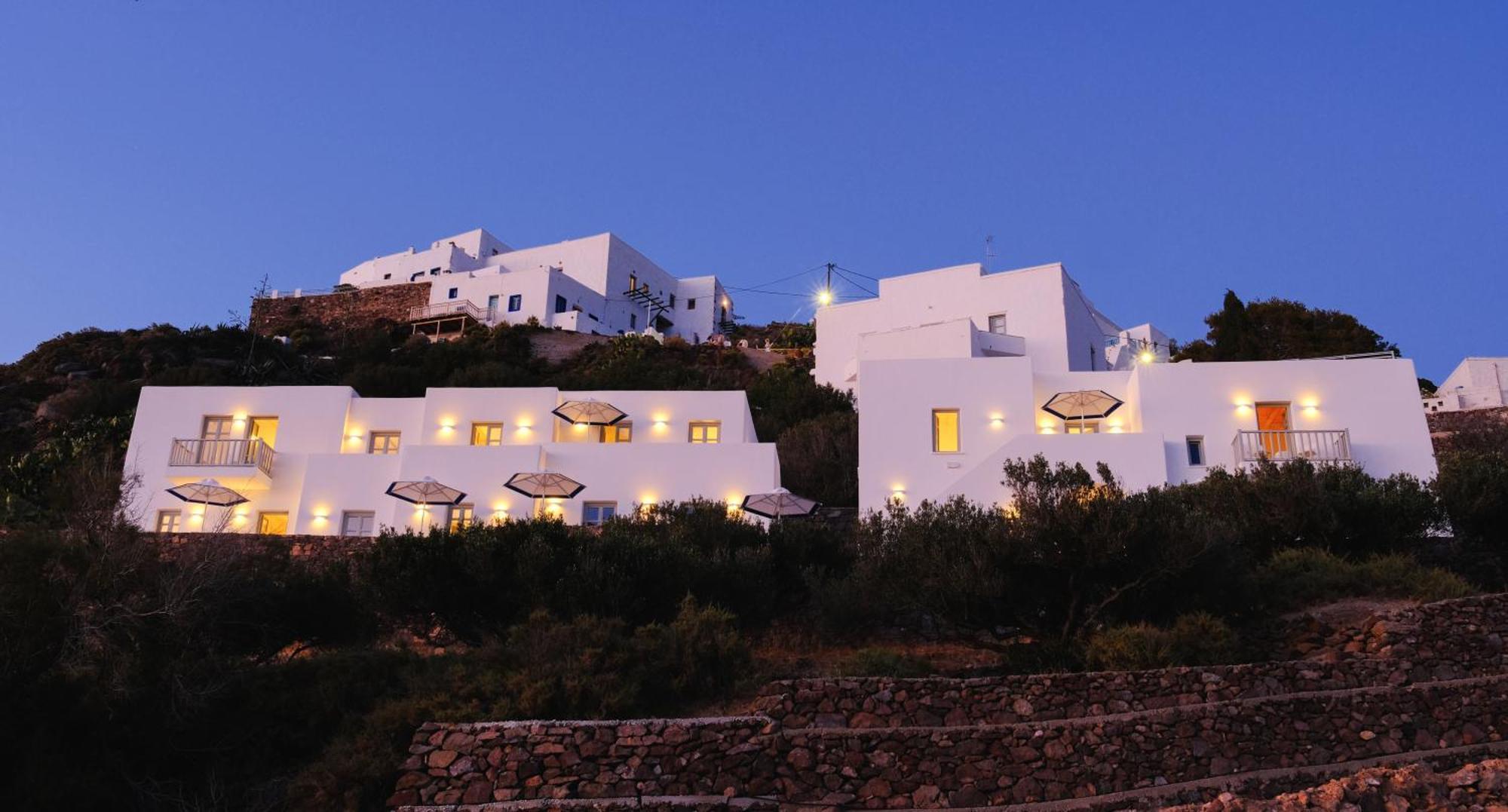 פלאקה Odyssey Rock Milos Sunset Suites מראה חיצוני תמונה